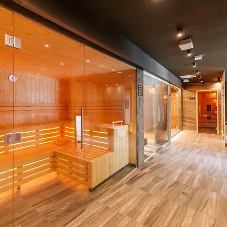 Faro Kasprowicza 20 Basen W Cenie Schwimmbad Im Preis Kołobrzeg