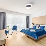 Apartament Faro Kasprowicza 20 *