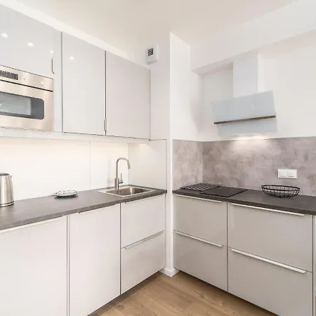 Faro Kasprowicza 20 Basen W Cenie Schwimmbad Im Preis Apartman