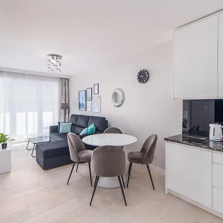 Faro Kasprowicza 20 Kołobrzeg