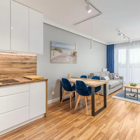 Faro Kasprowicza 20 Basen W Cenie Schwimmbad Im Preis * Kołobrzeg