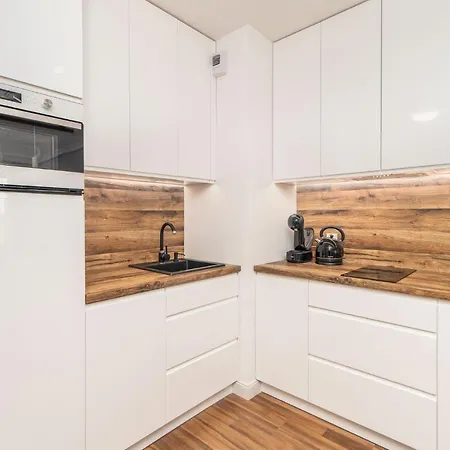 Faro Kasprowicza 20 Basen W Cenie Schwimmbad Im Preis * Kolberg