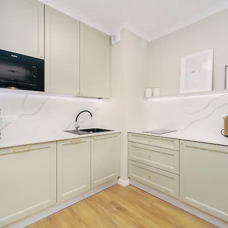 Faro Kasprowicza 20 Basen W Cenie Schwimmbad Im Preis * Kołobrzeg