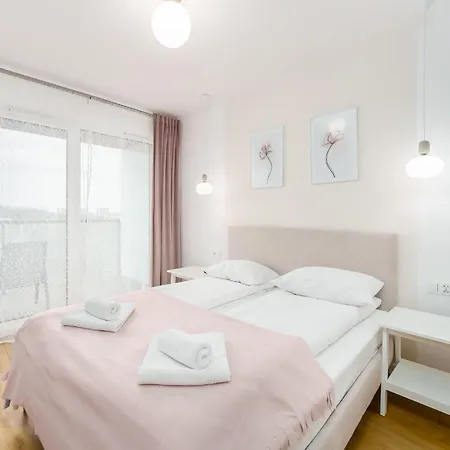 Faro Kasprowicza 20 Basen W Cenie Schwimmbad Im Preis 아파트