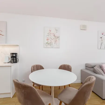 Faro Kasprowicza 20 Basen W Cenie Schwimmbad Im Preis Apartment Kolobrzeg