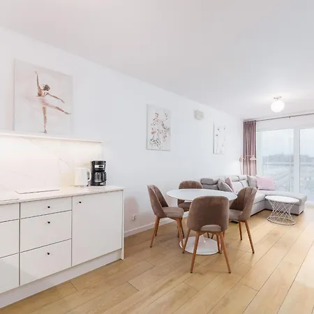 Faro Kasprowicza 20 Basen W Cenie Schwimmbad Im Preis *