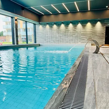 Faro Kasprowicza 20 Basen W Cenie Schwimmbad Im Preis Kołobrzeg