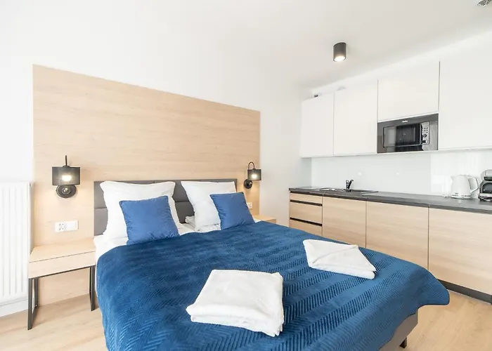 Faro Kasprowicza 20 Basen W Cenie Schwimmbad Im Preis Kolobřeh