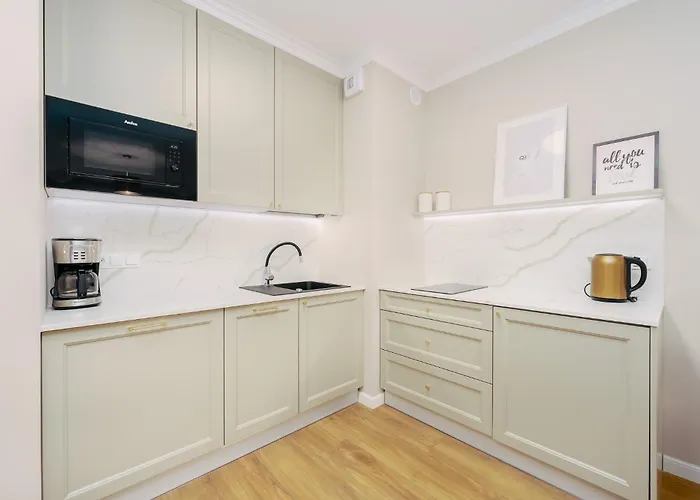 Faro Kasprowicza 20 Basen W Cenie Schwimmbad Im Preis * Kolobřeh